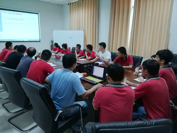 新員工技術(shù)與安全知識(shí)培訓(xùn)1 新員工技術(shù)與安全知識(shí)培訓(xùn)1